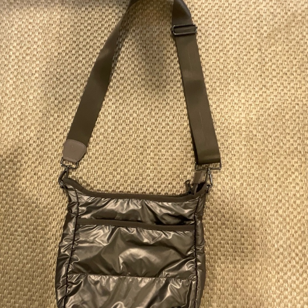 NWOT- PRENELOVE BRONZE PUFFER CROSSBODY/SHOULDER BAG